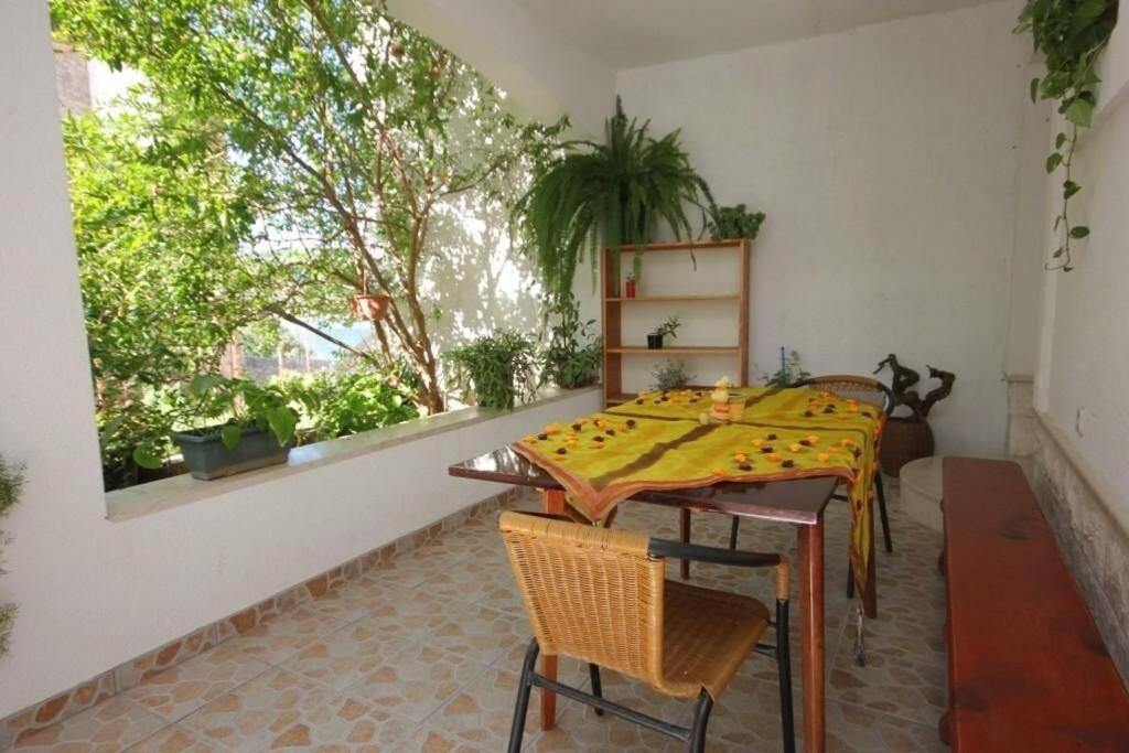 Apartments Zoki - Great Location Close To The Sea Vis Dış mekan fotoğraf