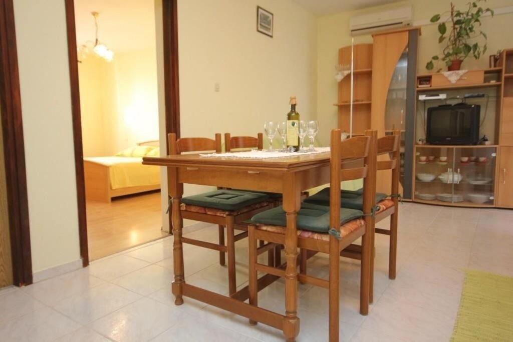 Apartments Zoki - Great Location Close To The Sea Vis Dış mekan fotoğraf