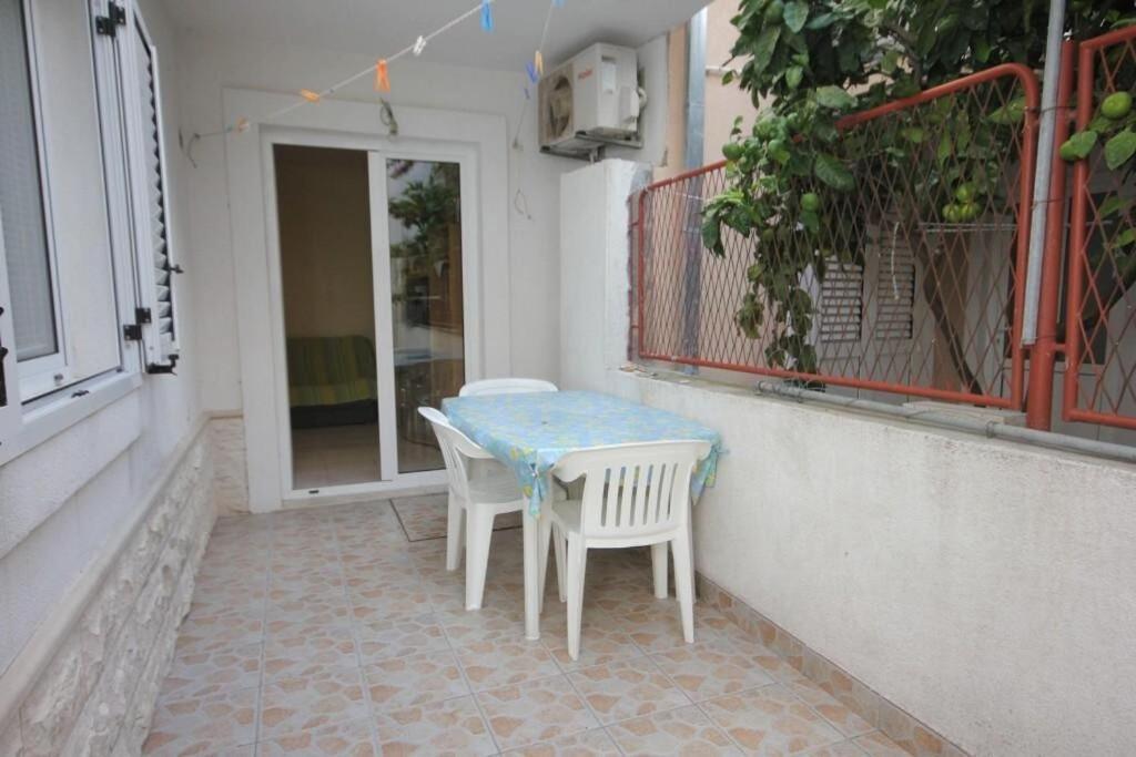 Apartments Zoki - Great Location Close To The Sea Vis Dış mekan fotoğraf