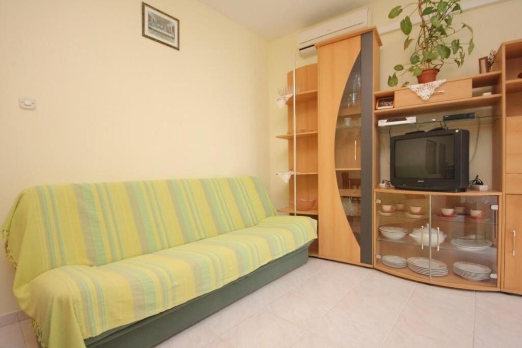 Apartments Zoki - Great Location Close To The Sea Vis Dış mekan fotoğraf